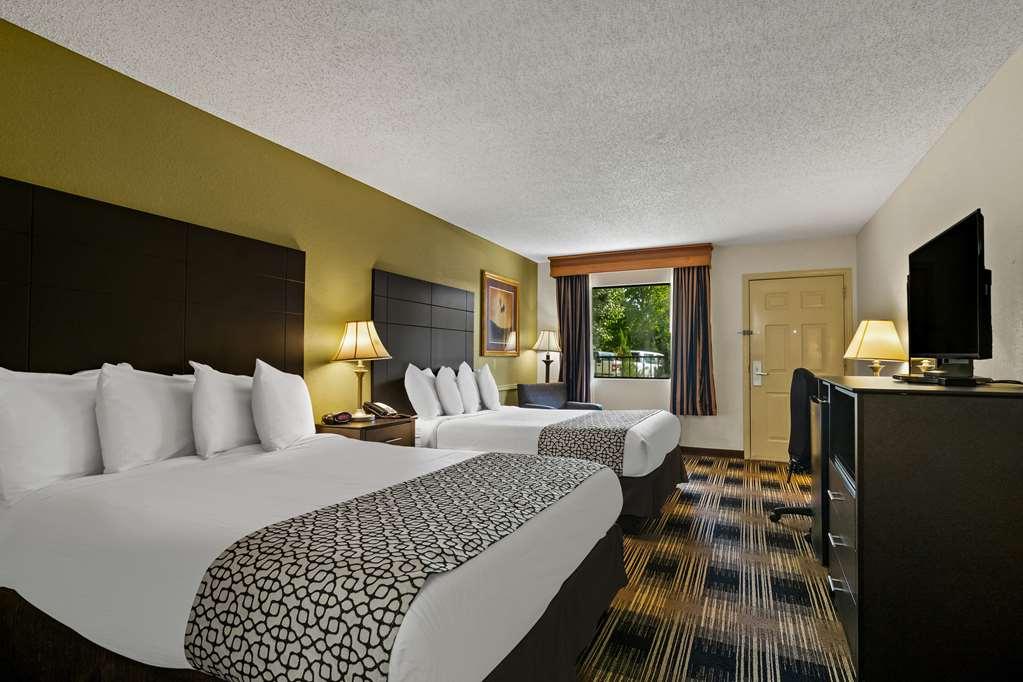 Best Western Windsor Suites Фейетвилл Номер фото