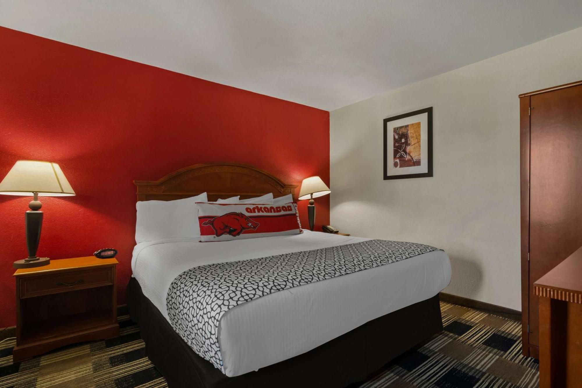 Best Western Windsor Suites Фейетвилл Экстерьер фото